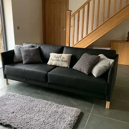 Canal Apartment *
